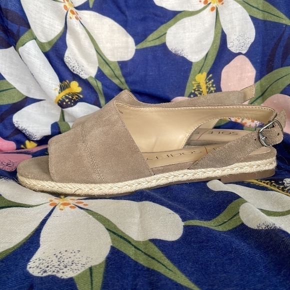 Brand New Sole Society Genuine Suede Leather Taupe Neutral Slingback Sandals - Picture 8 of 14
